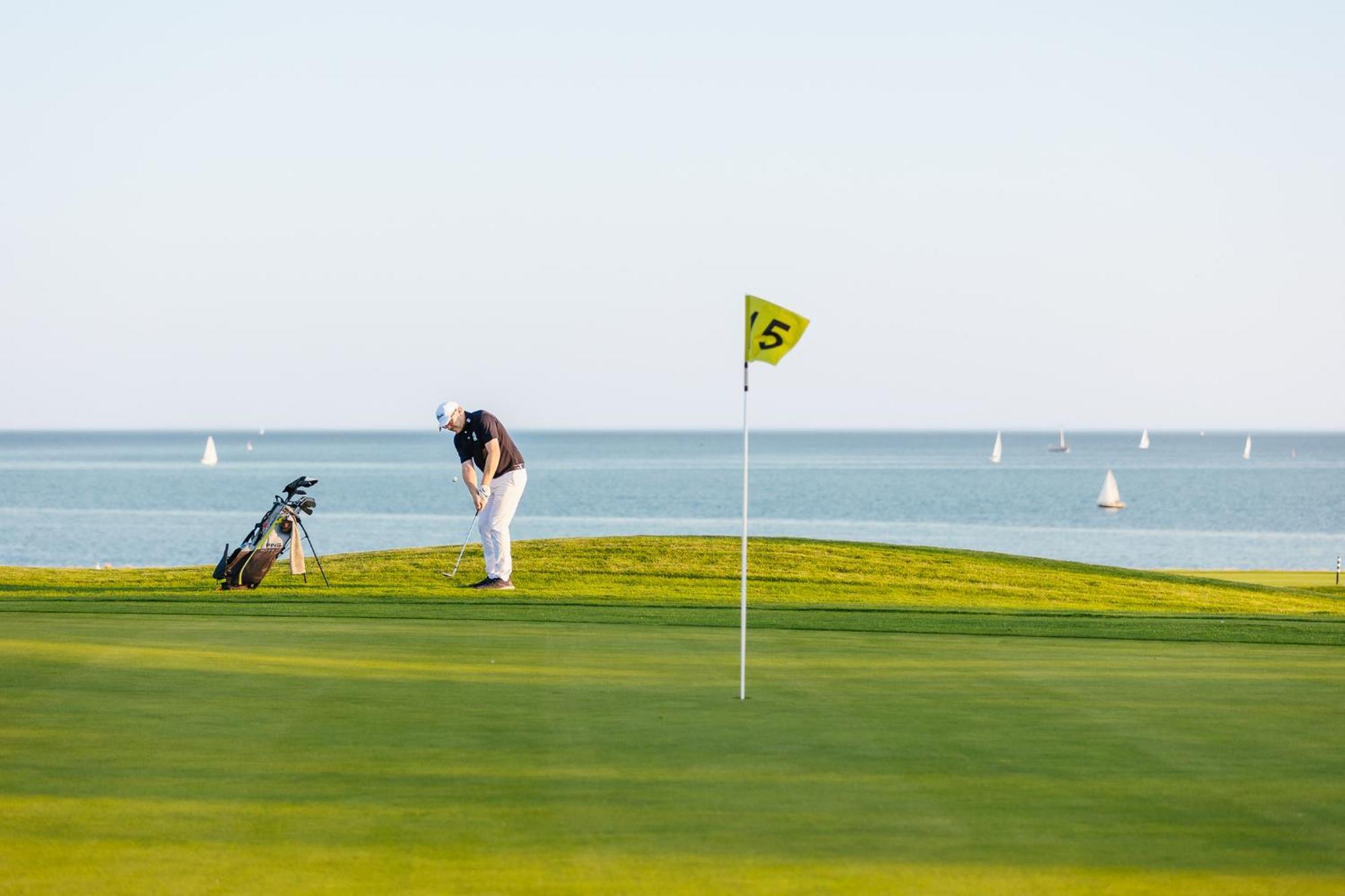Golf 'N Wave Aktivresort เฟมาร์น ภายนอก รูปภาพ