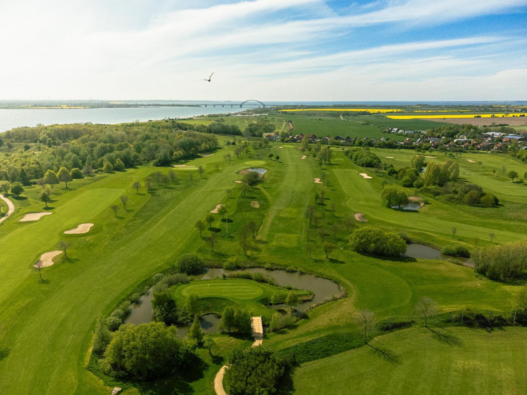Golf 'N Wave Aktivresort เฟมาร์น ภายนอก รูปภาพ