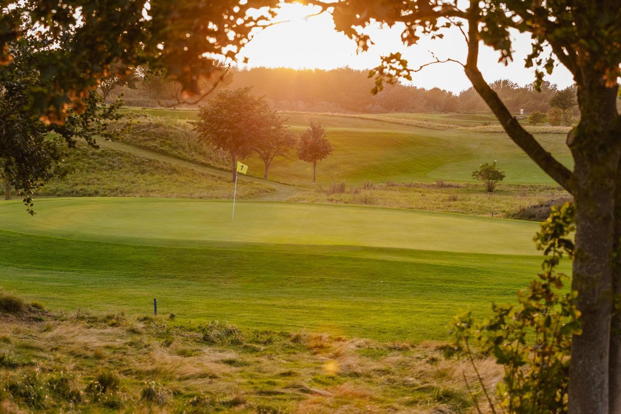 Golf 'N Wave Aktivresort เฟมาร์น ภายนอก รูปภาพ